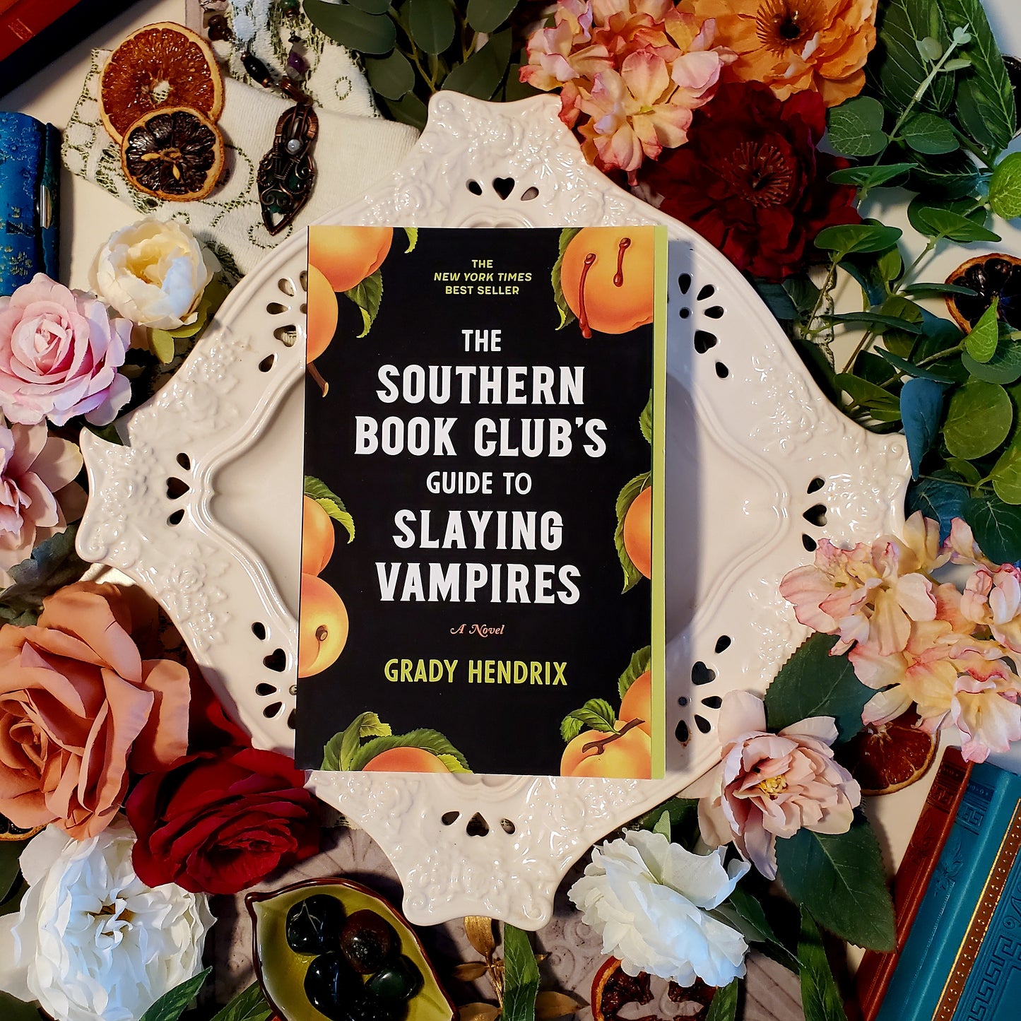 The Southern Book Club's Guide to Slaying Vampires by Grady Hendrix